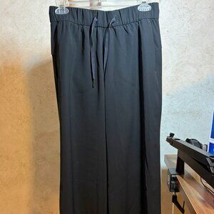 Lululemon On the Fly Wide-Leg 7/8 Pants BLACK *Woven Size 4 | GREAT CONDITION!